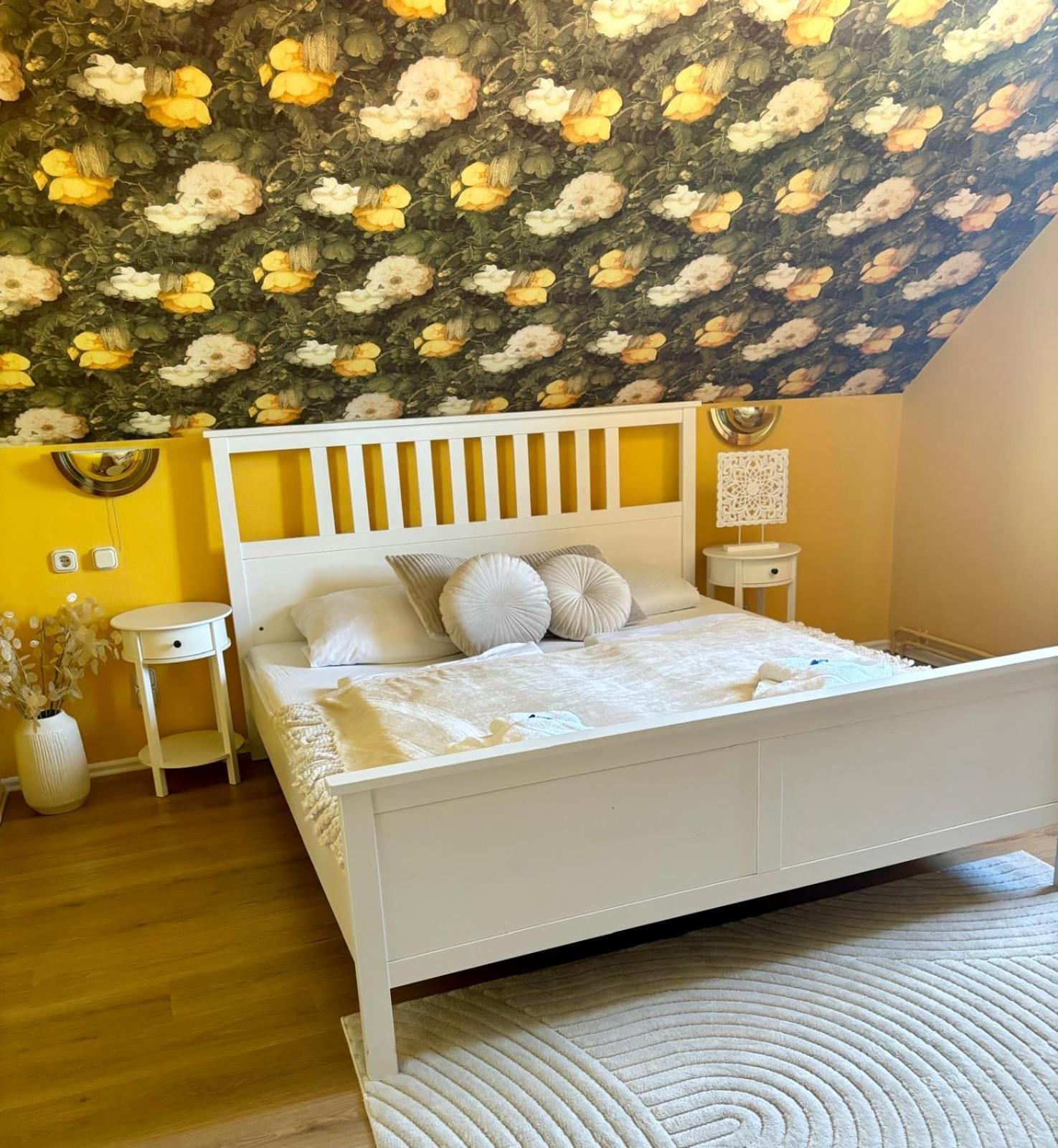 טאלה Themenhotel Rehlein מראה חיצוני תמונה