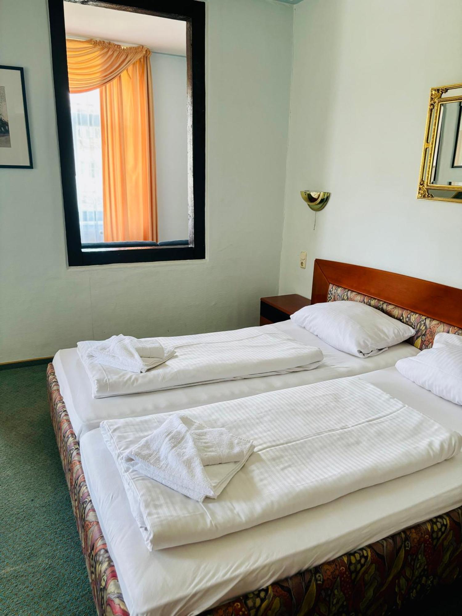 טאלה Themenhotel Rehlein מראה חיצוני תמונה